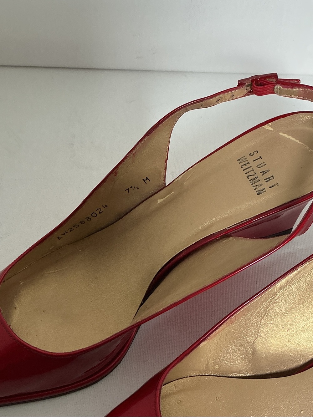 Stuart Weitzman Pointed Toe Slingback Ruby Red Patent Leather Wedge - Picture 5 of 9